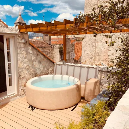 Luxury Palace No1 Apartmán *